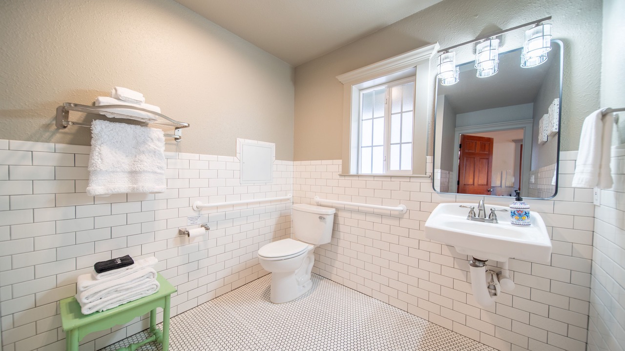 Photo of Bathroom in McCloud