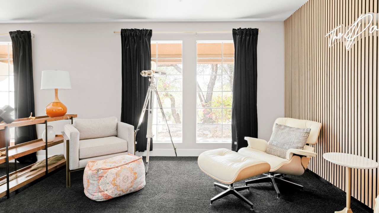 Photo of Livingroom in Paradise Hills Estates