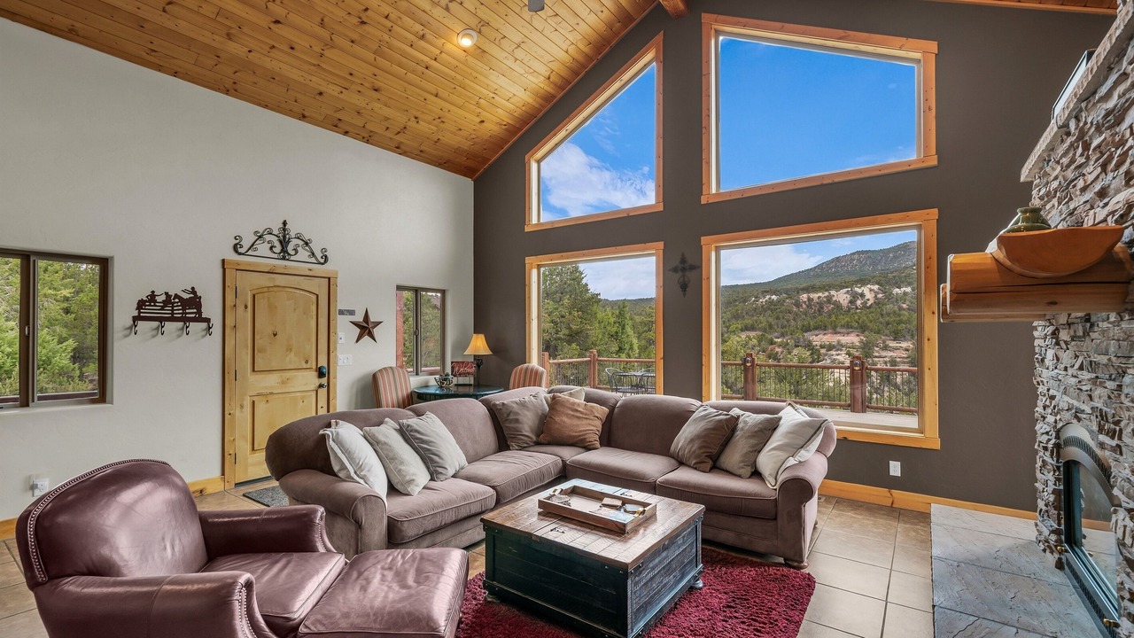 Photo of Livingroom in Zion National Park East Entrance