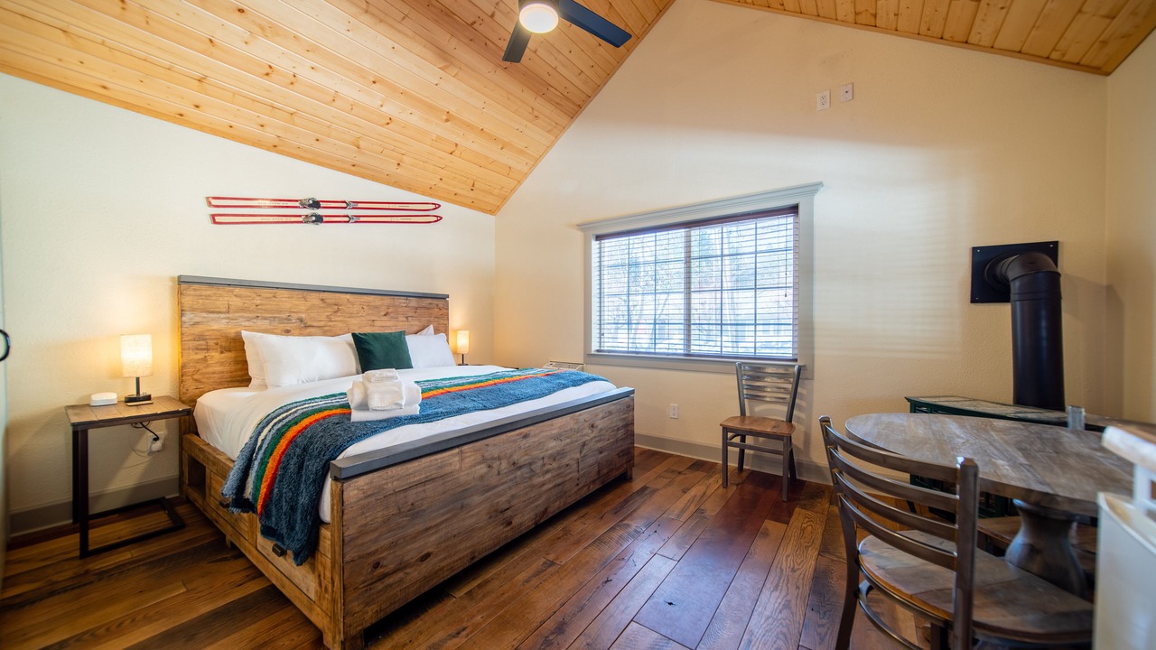 Photo of Bedroom in McCloud