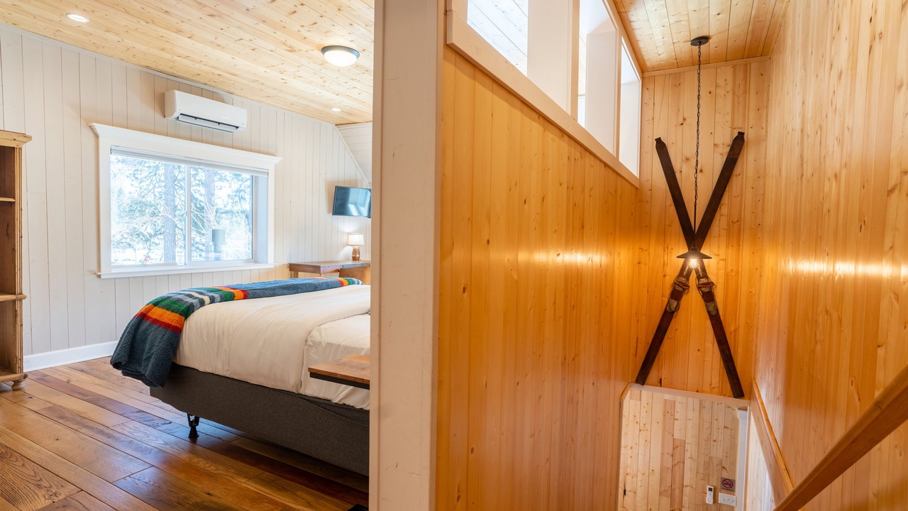 Photo of Bedroom in McCloud