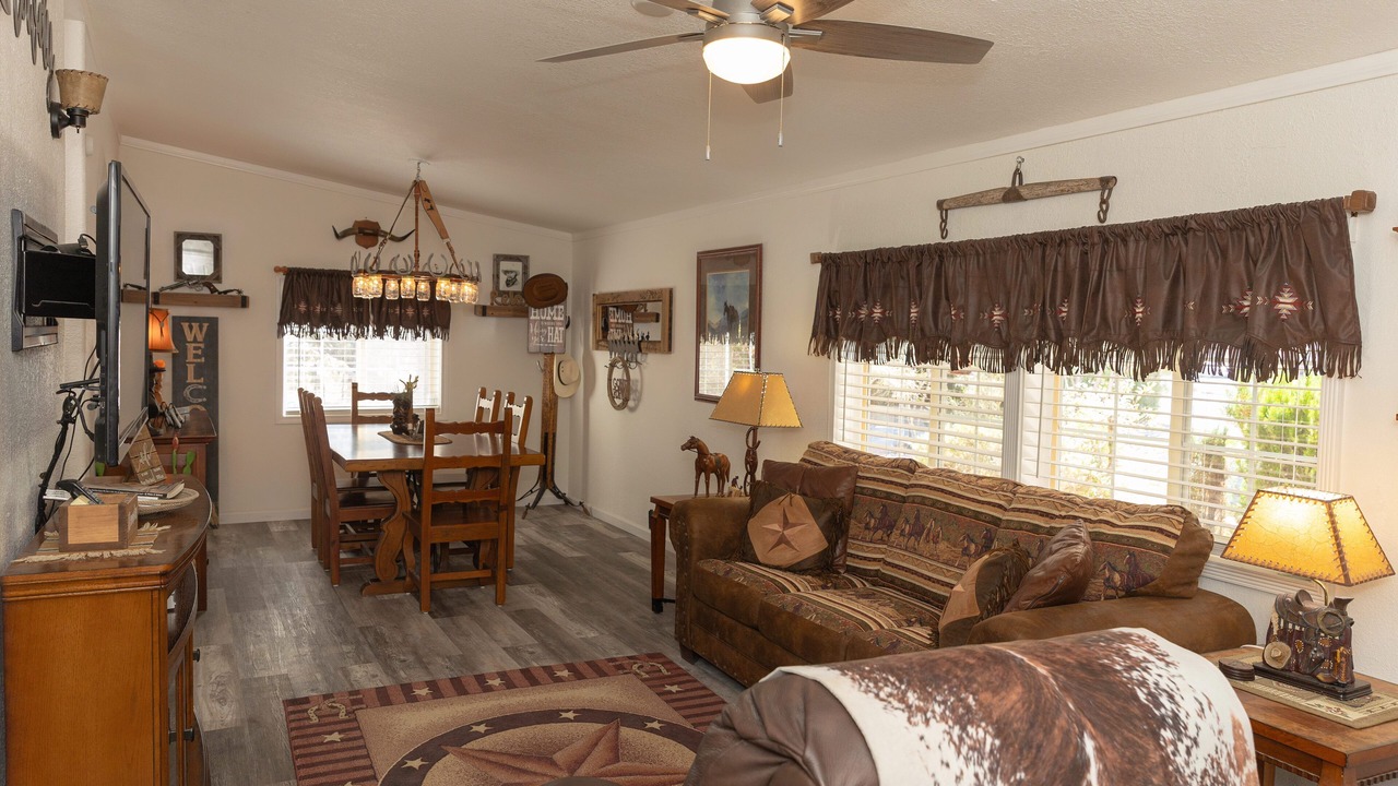Photo of Livingroom in Pahrump