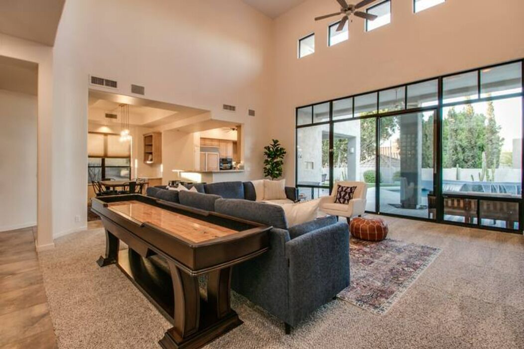 Photo of Livingroom in Paradise Valley Village