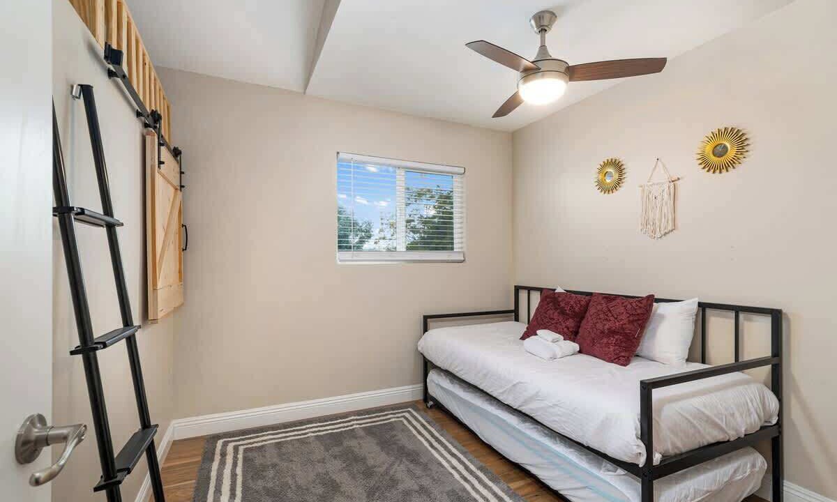 Photo of Bedroom in La Mesa