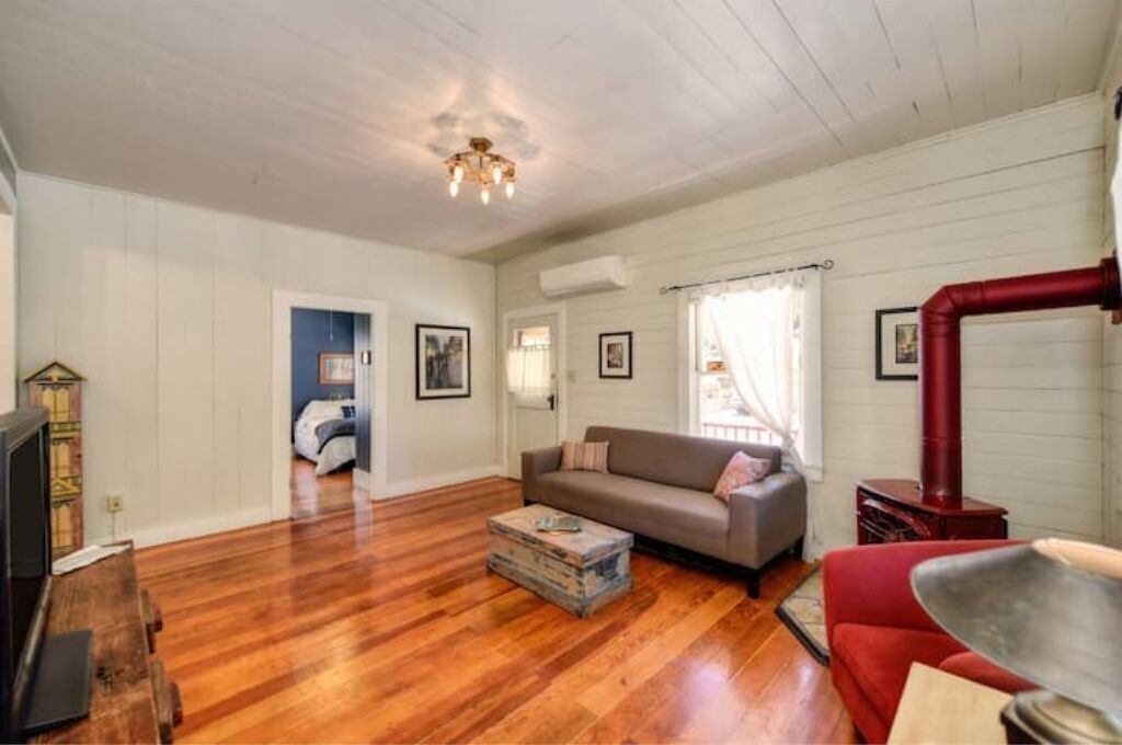 Photo of Livingroom in Shenandoah Valley
