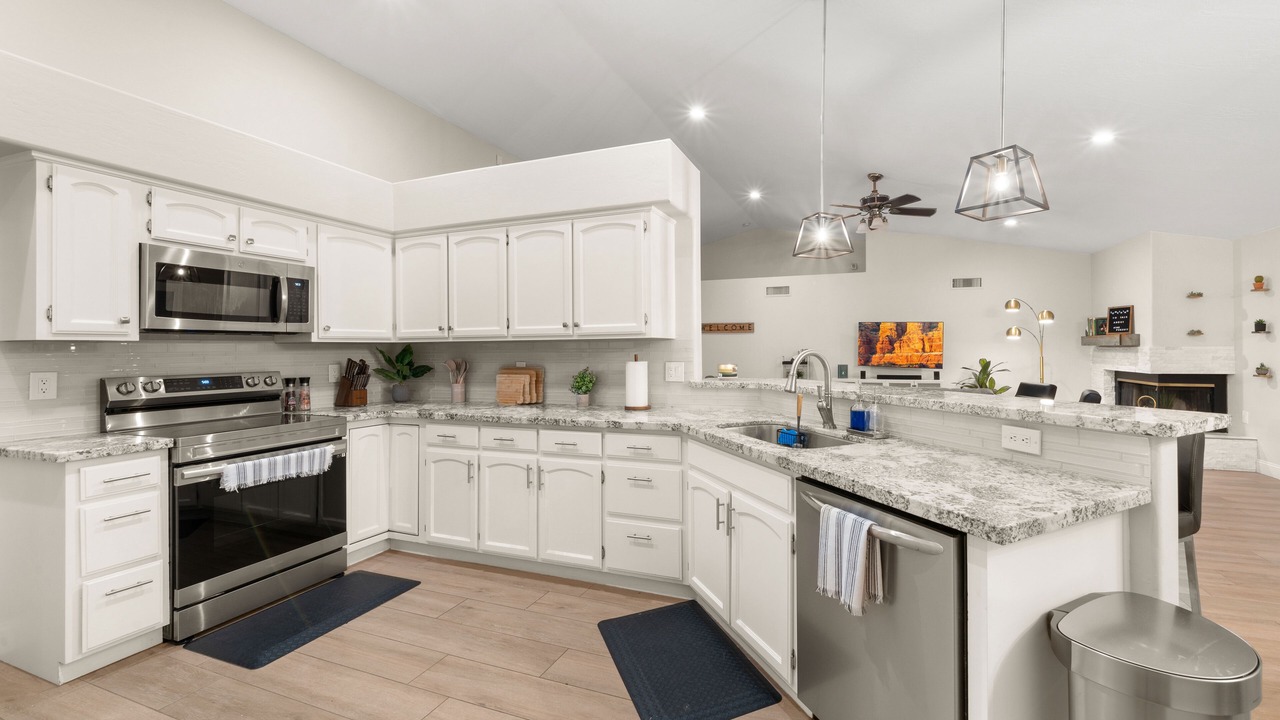 Photo of Kitchen in Arabian Crest