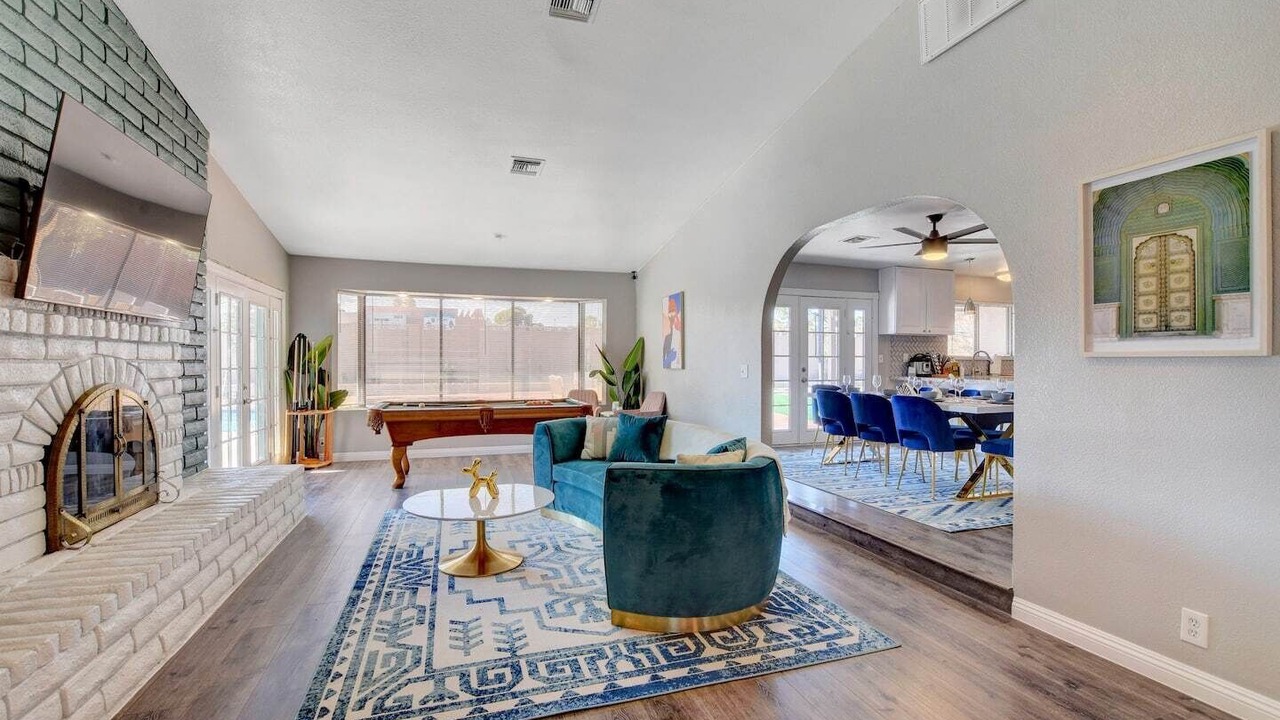 Photo of Livingroom in Spring Valley
