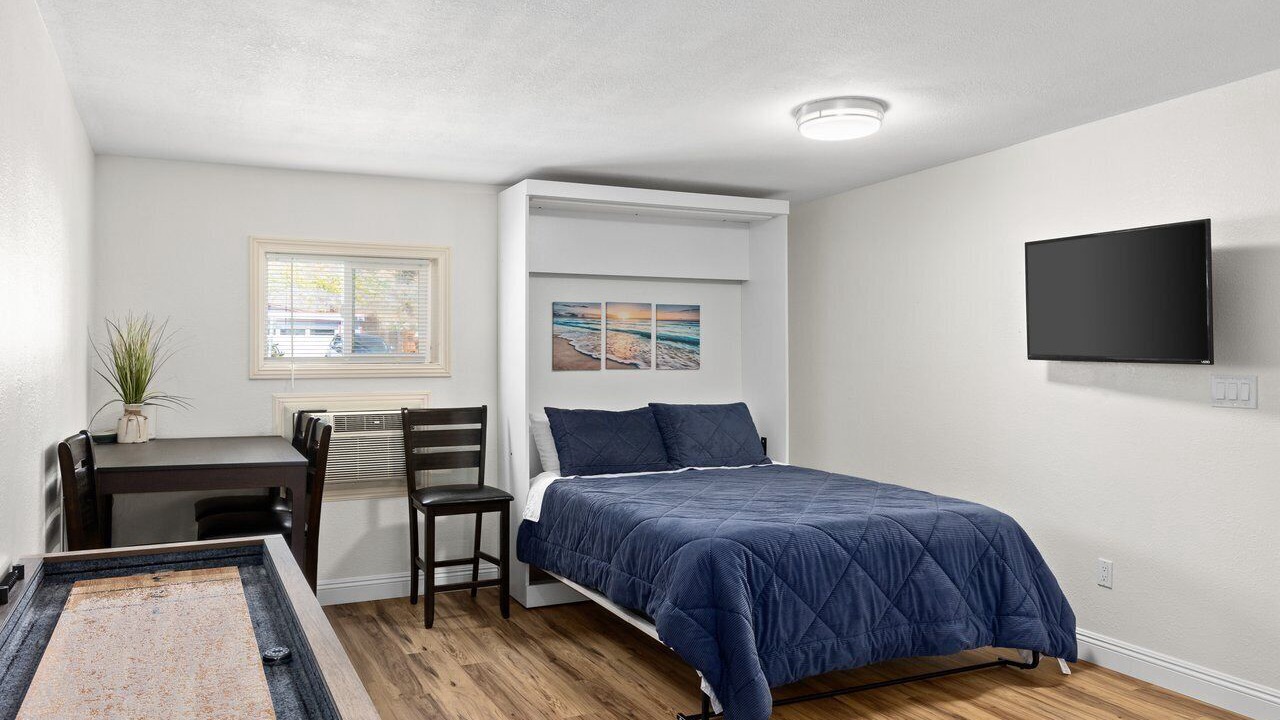 Photo of Bedroom in Serra Mesa
