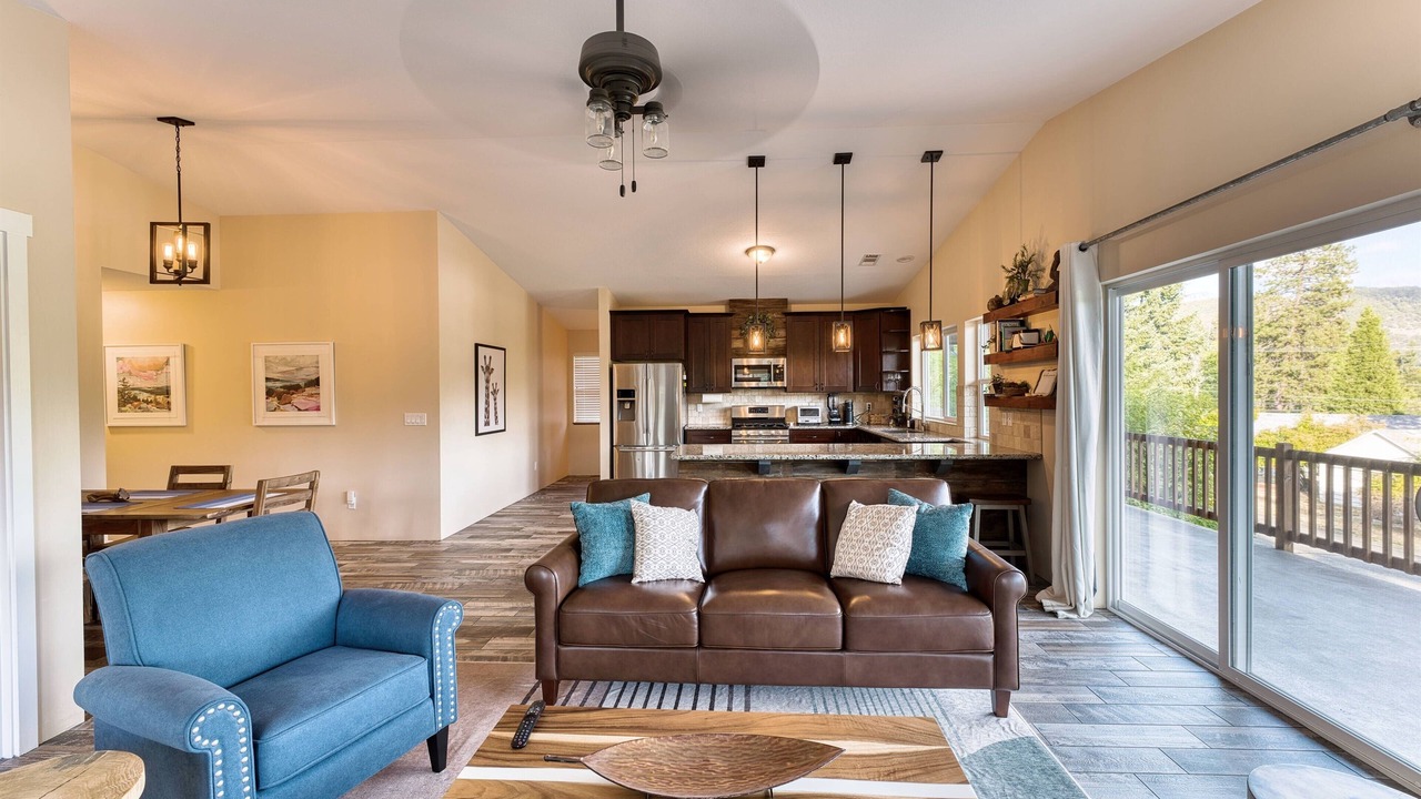 Photo of Bedroom in Grants Pass