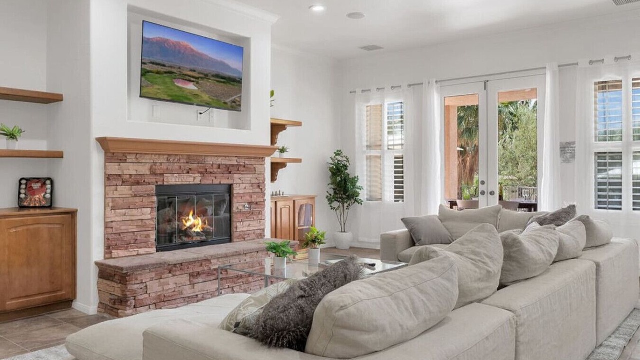 Photo of Livingroom in Desert Hot Springs