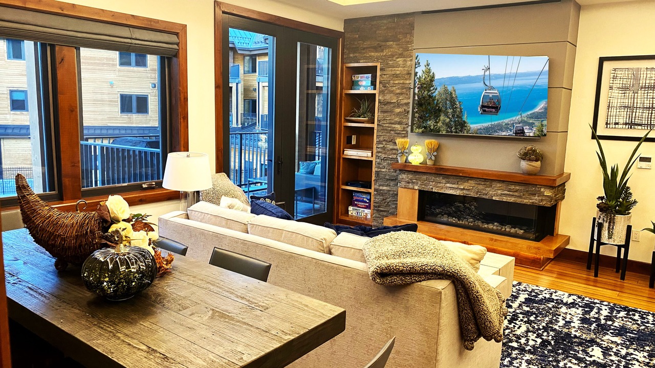 Photo of Livingroom in Lakeside Park