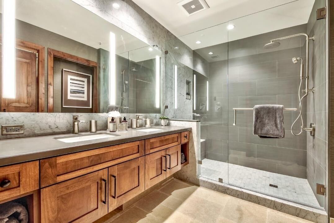 Photo of Bathroom in Lakeside Park