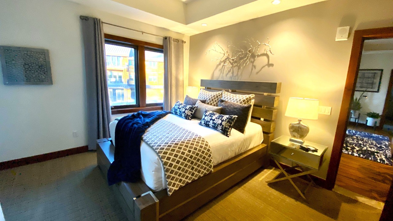 Photo of Bedroom in Lakeside Park