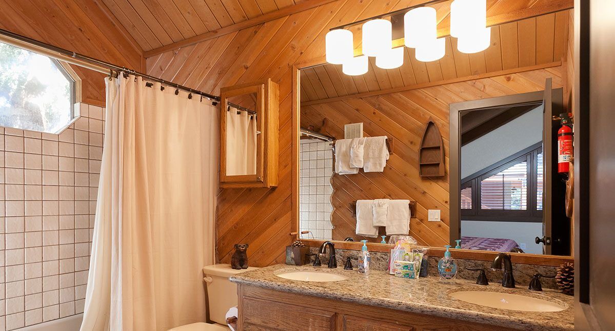 Photo of Bathroom in Upper Moonridge