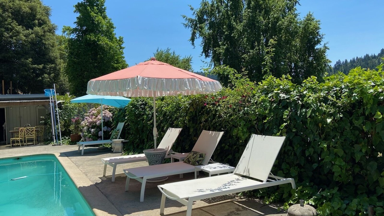 Photo of Outdoor in Benbow