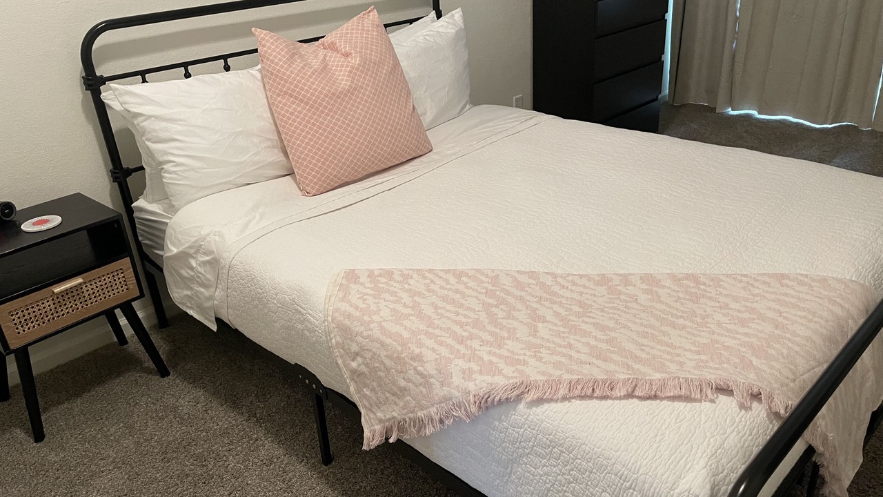 Photo of Bedroom in Glendale