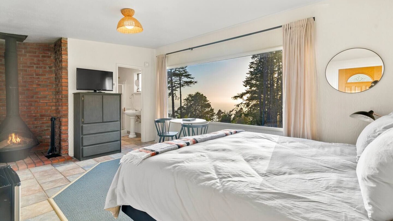 Photo of Livingroom in Cazadero