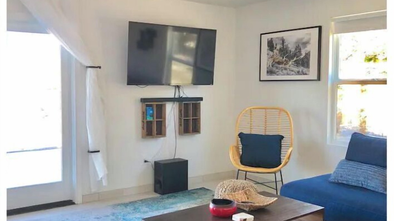 Photo of Livingroom in Lone Pine