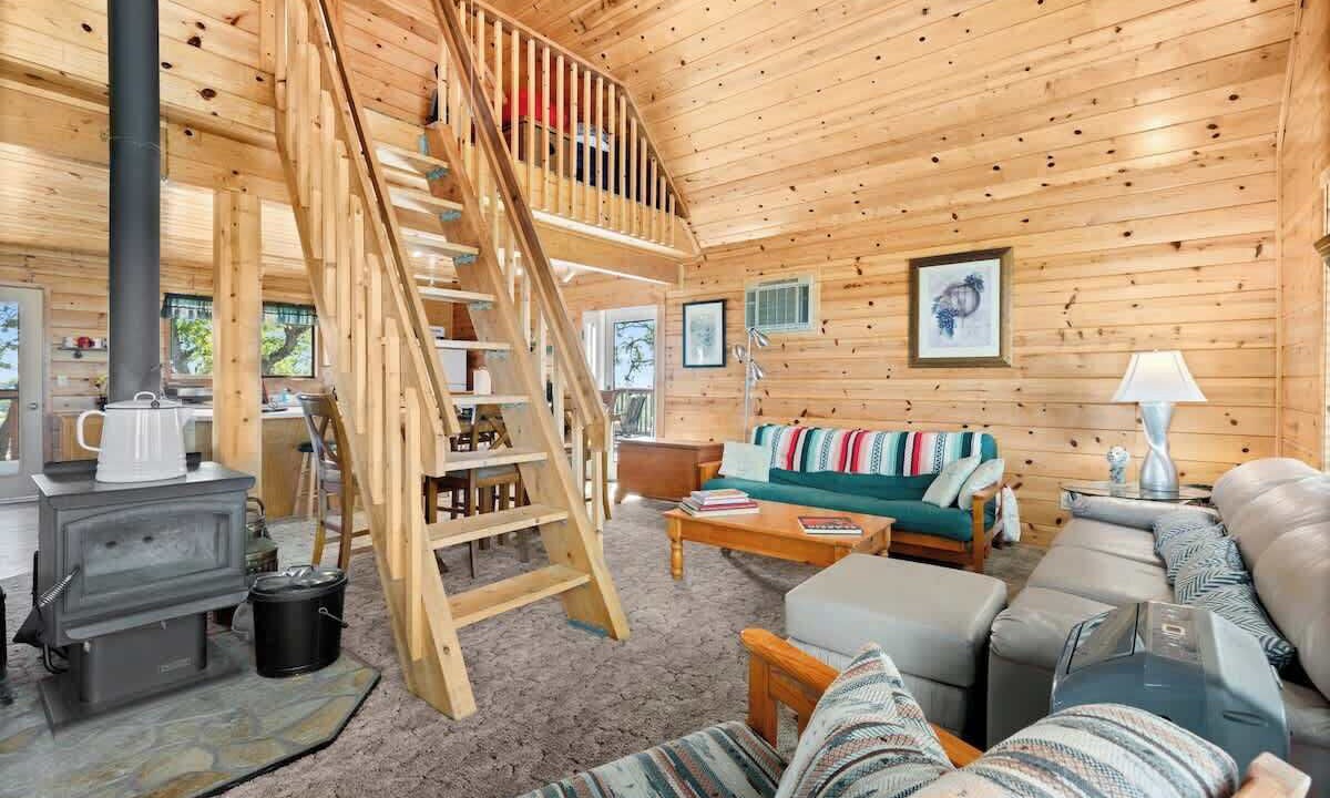 Photo of Livingroom in Oak Shores