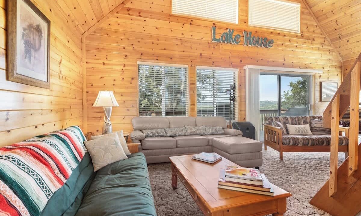 Photo of Outdoor in Oak Shores