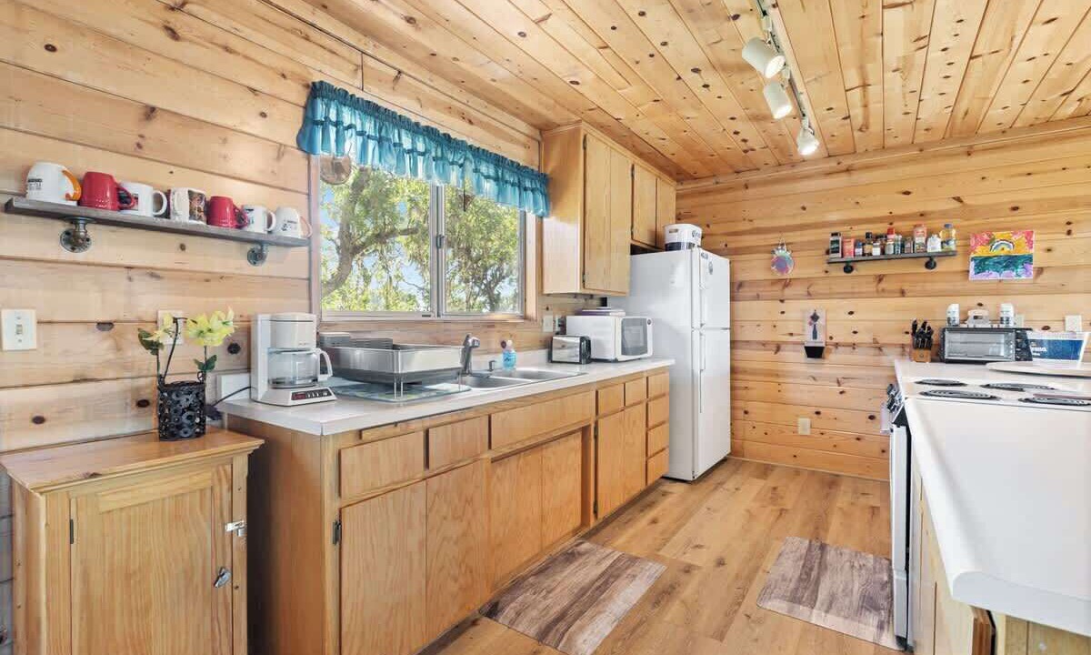 Photo of Kitchen in Oak Shores