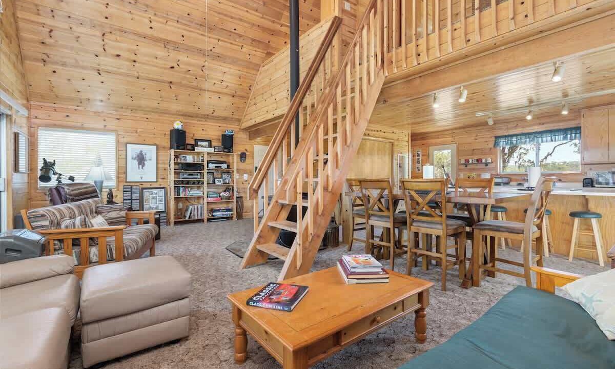 Photo of Livingroom in Oak Shores