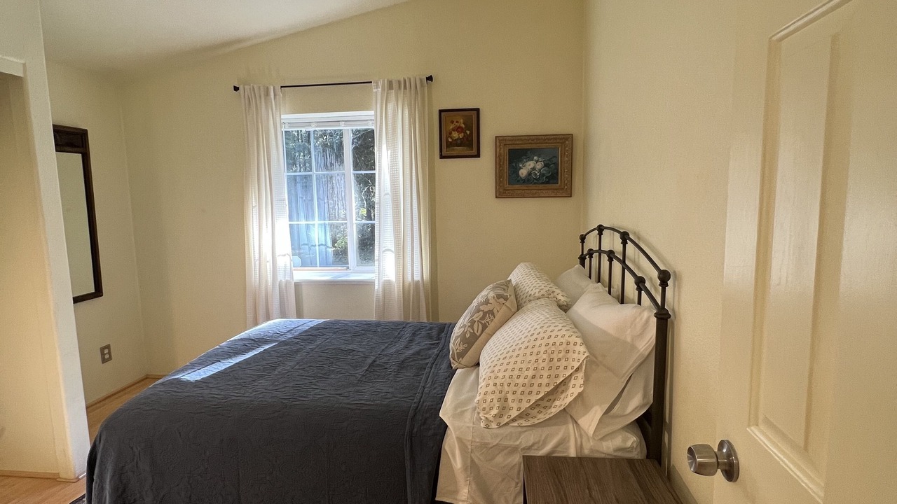 Photo of Bedroom in Crescent City