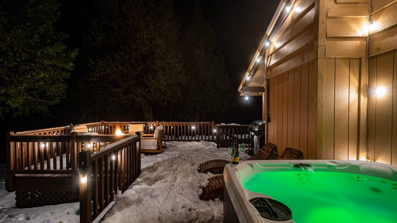 Photo of Patio Balcony in Sugar Pine