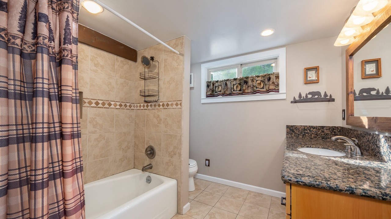 Photo of Bathroom in Dorrington