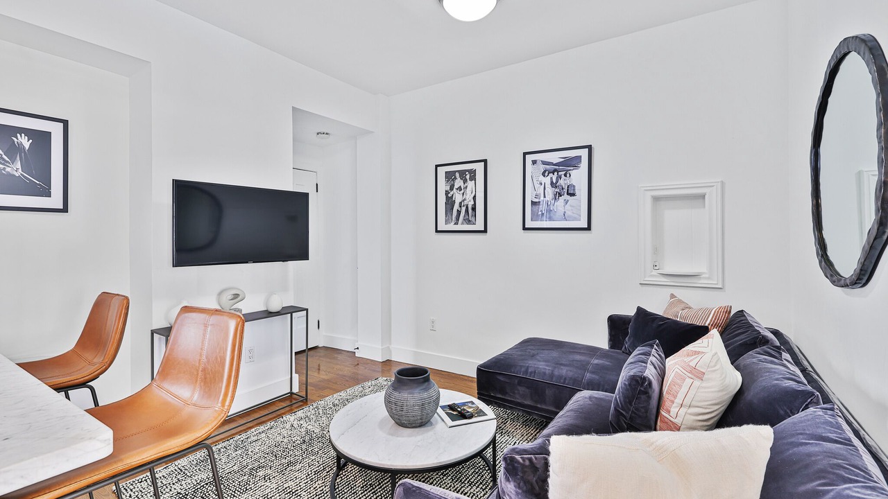 Photo of Livingroom in Nob Hill