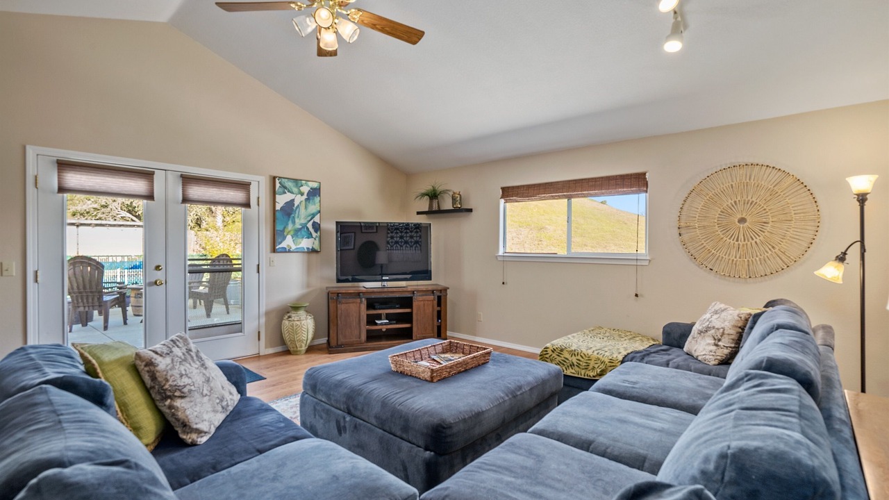 Photo of Livingroom in Templeton