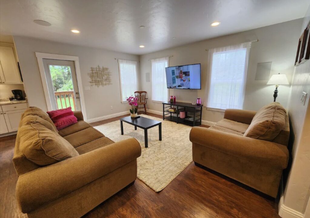 Photo of Livingroom in McKinleyville