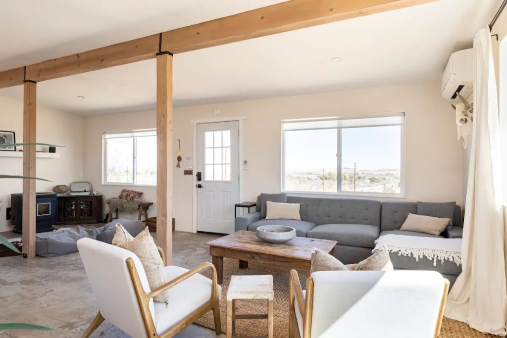 Photo of Livingroom in Yucca Valley