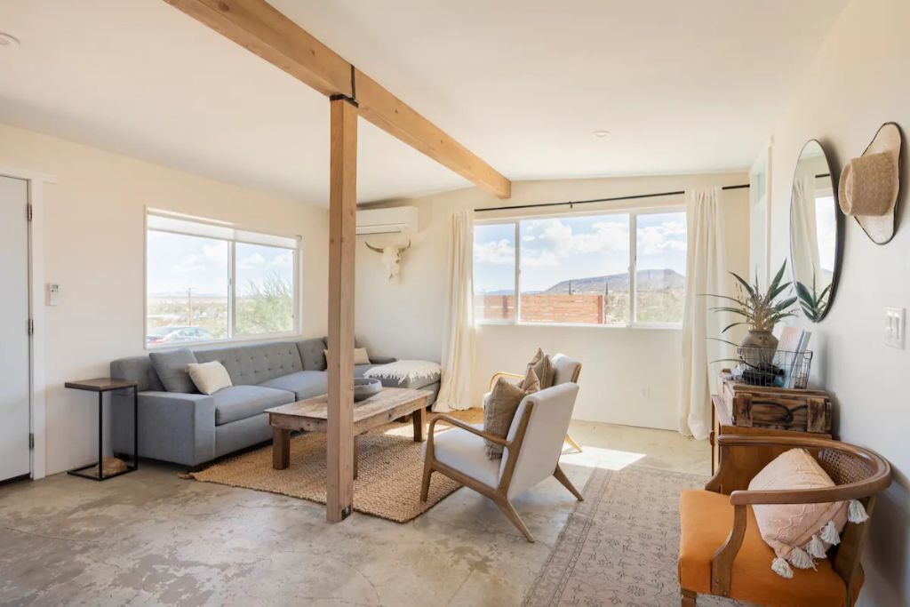 Photo of Livingroom in Yucca Valley