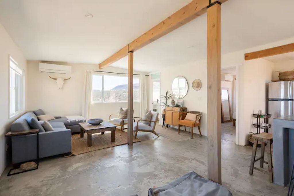 Photo of Livingroom in Yucca Valley