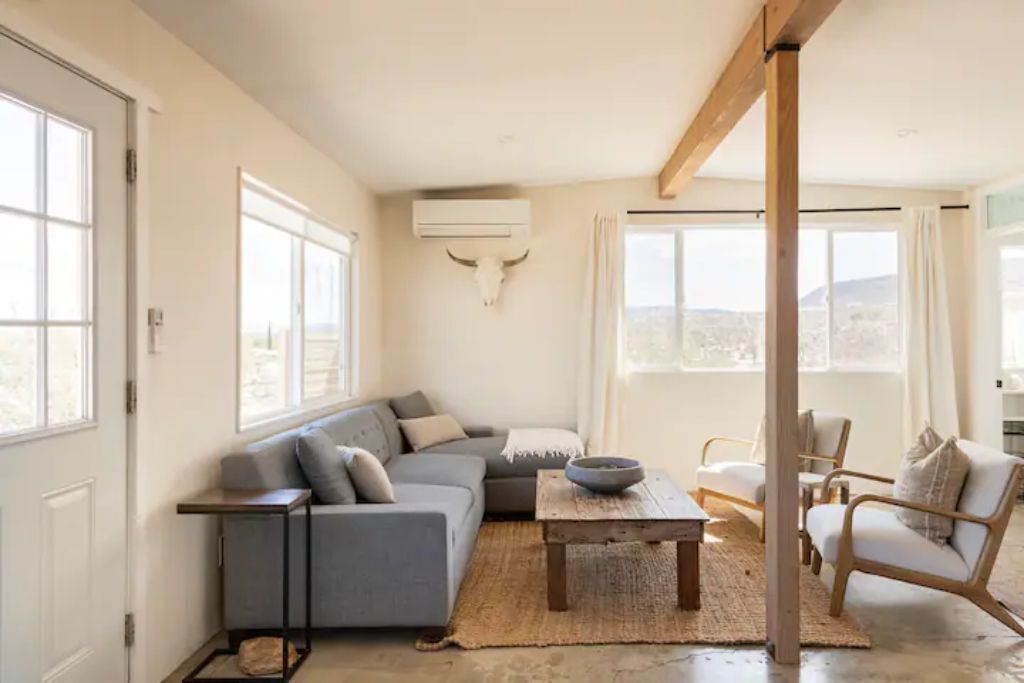 Photo of Livingroom in Yucca Valley