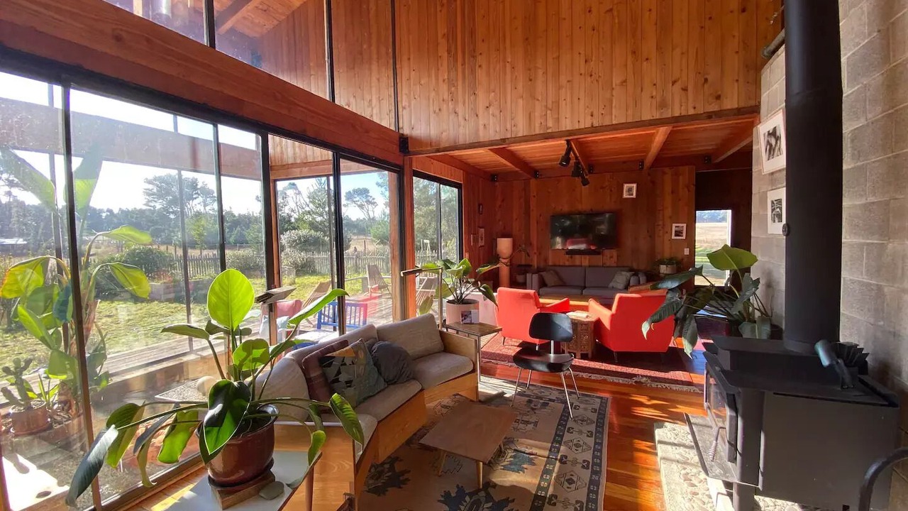 Photo of Livingroom in Point Arena