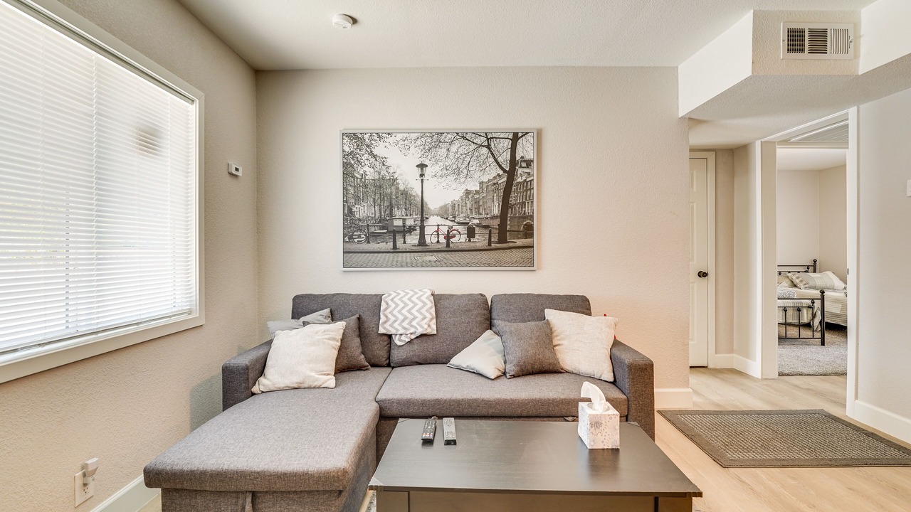Photo of Livingroom in Townsite