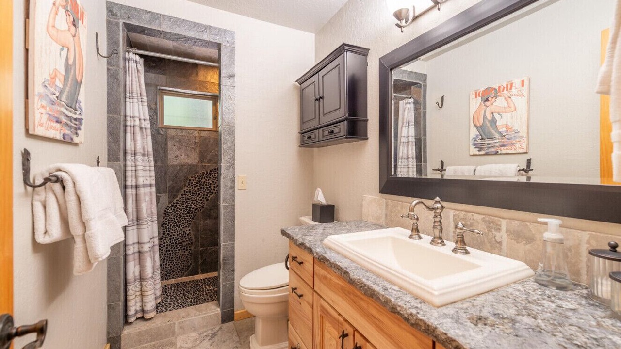 Photo of Bathroom in Sunnyside