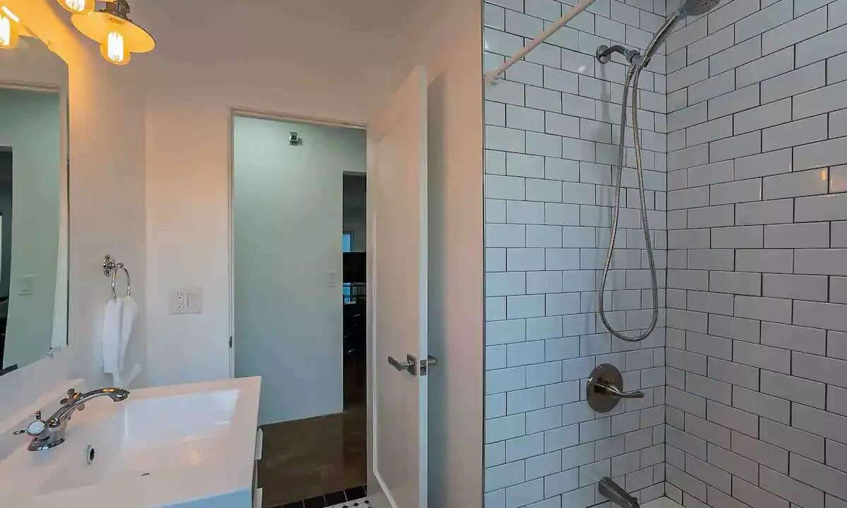 Photo of Bathroom in Encanto