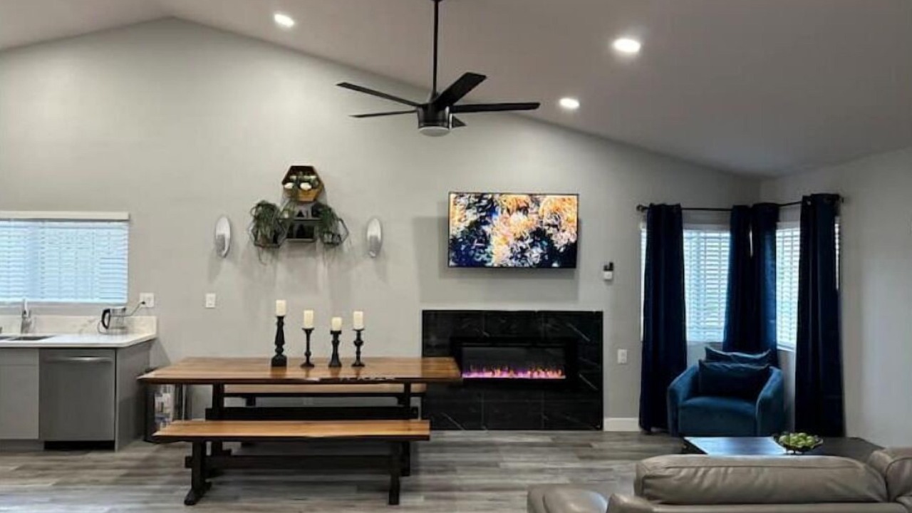 Photo of Livingroom in Spring Valley