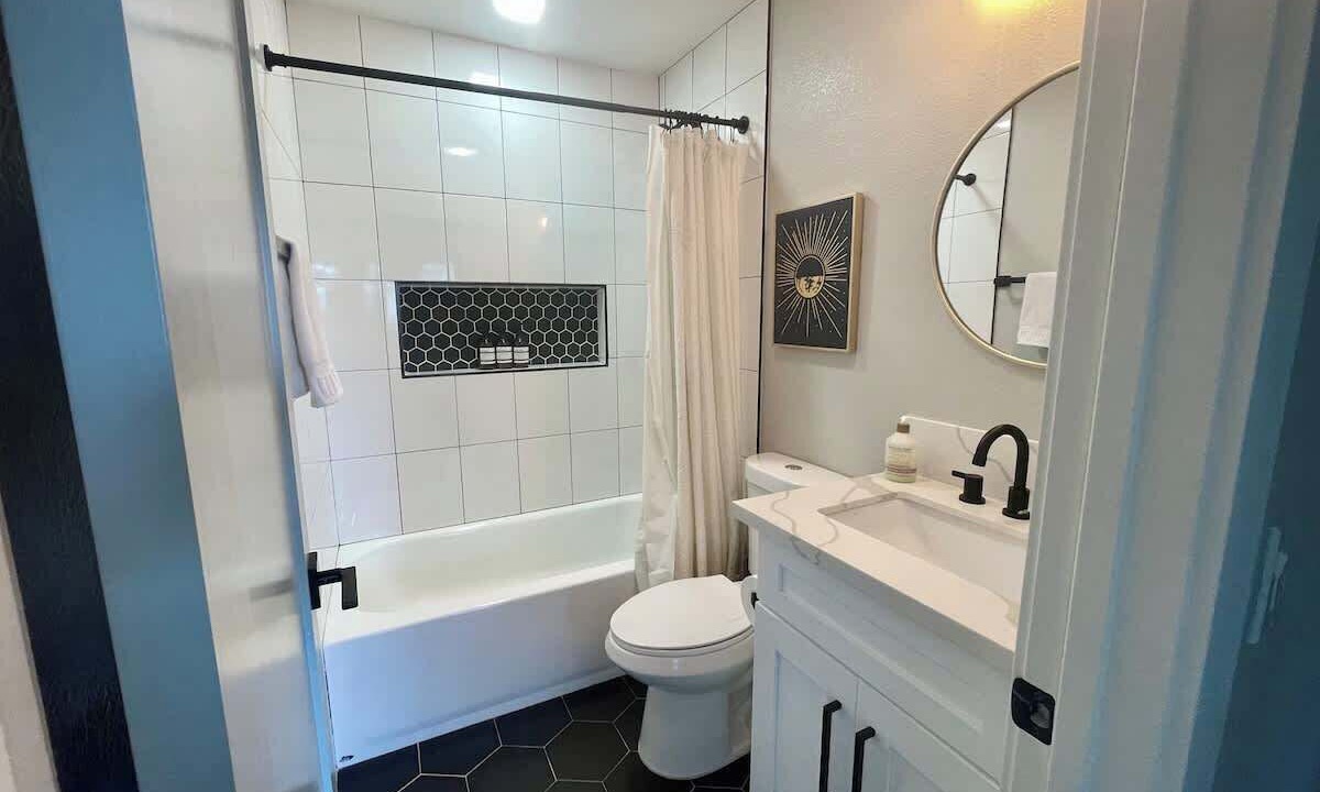Photo of Bathroom in Vista