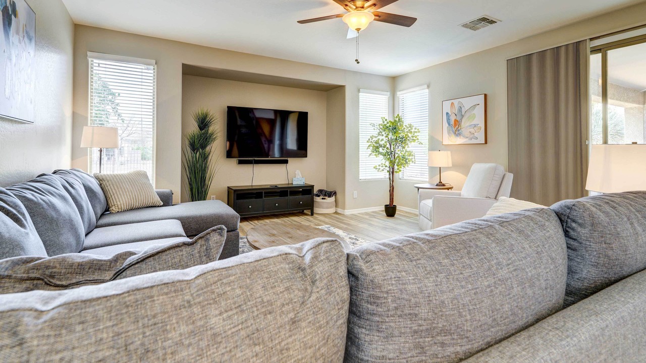 Photo of Livingroom in Power Ranch