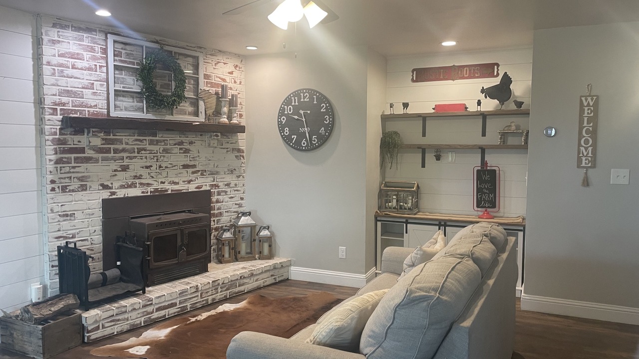 Photo of Livingroom in Templeton