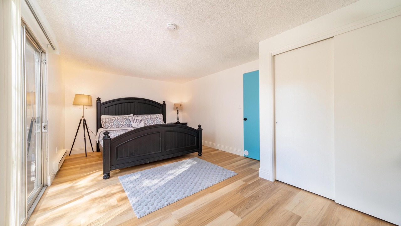 Photo of Bedroom in Country Club Estates