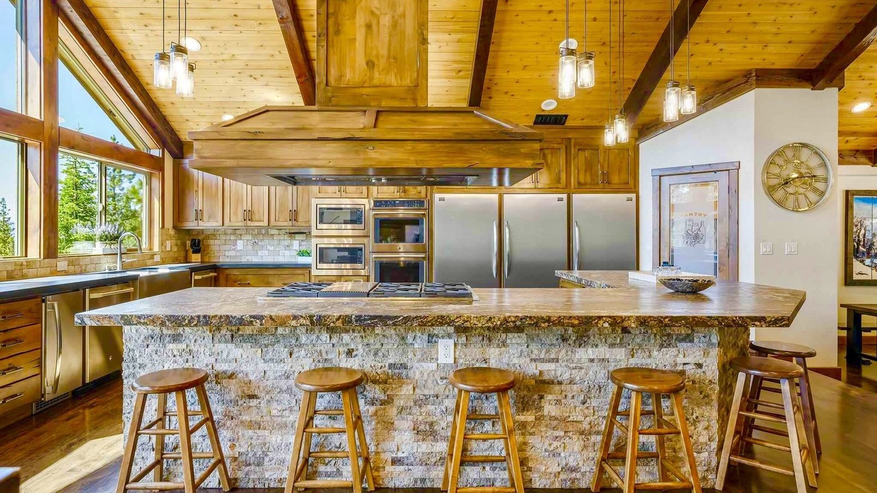 Photo of Kitchen in Round Hill Village
