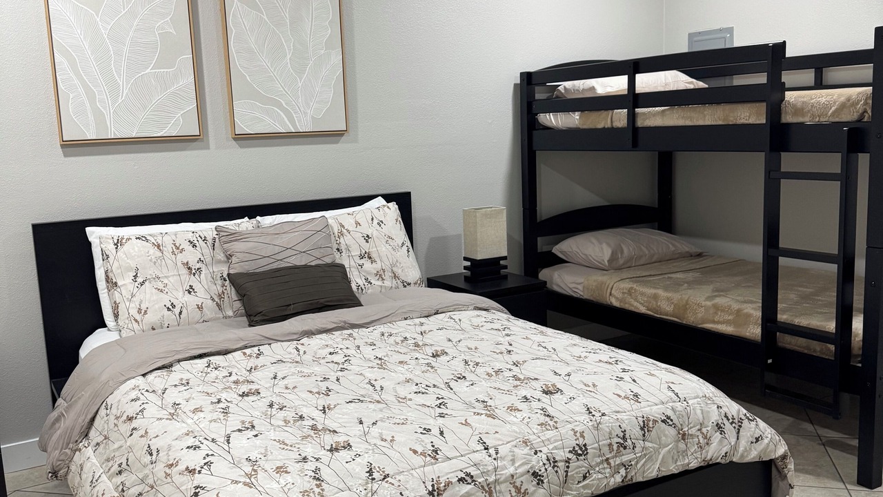 Photo of Bedroom in Canyon Gate