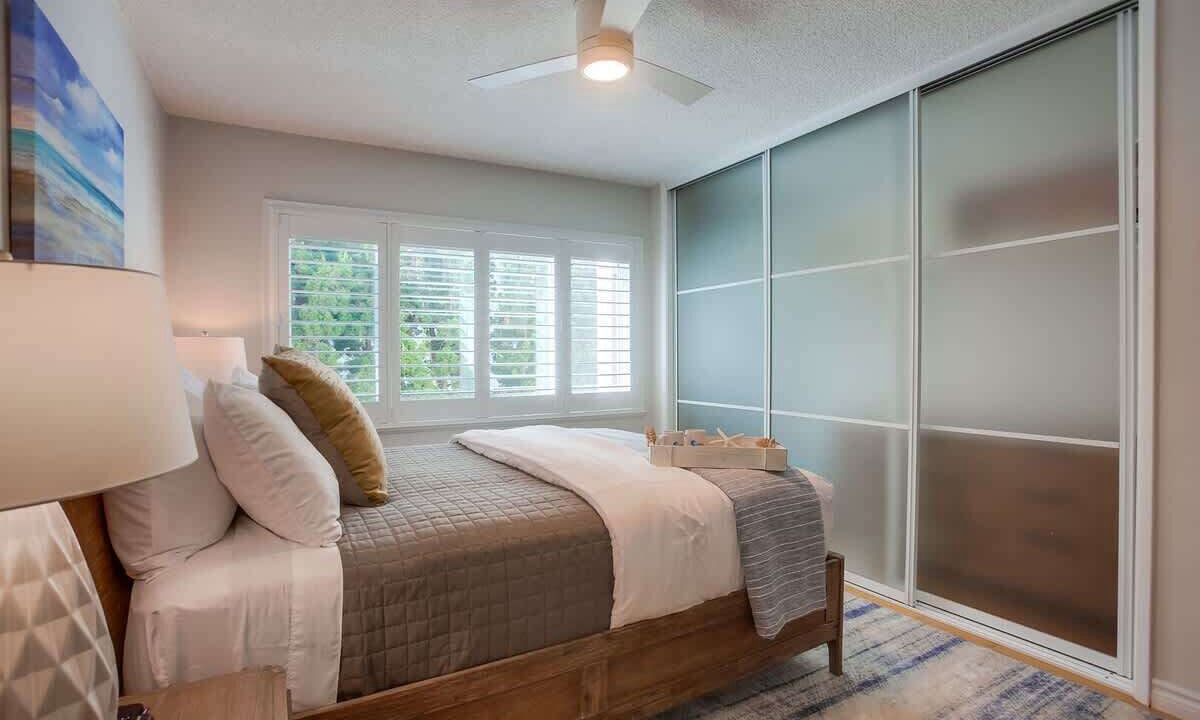 Photo of Bedroom in Village of La Jolla