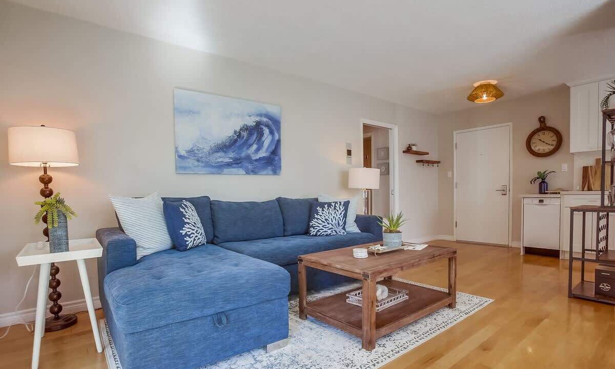 Photo of Livingroom in Village of La Jolla
