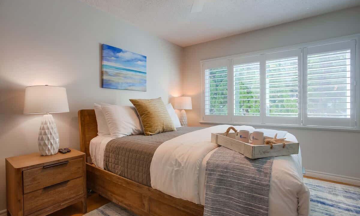 Photo of Bedroom in Village of La Jolla